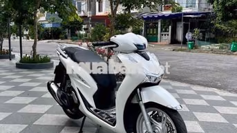 Honda SH125 2022 Trắng 18599 km