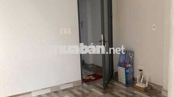 mình còn trống 2 phòng 1 có ban và 1 có cửa sổ