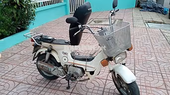 Honda Chaly Trắng