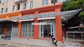 Cho thuê chung cư 52 Phạm Hùng, F.5, Q8 - TẦNG TRỆT - CĂN GÓC 130m2