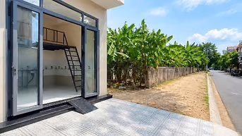 Cho thuê minihouse 24m2 . Mặt tiền kinh doanh , vĩa hè 5m, đường 9m 