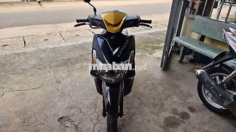 Yamaha Luvias GTX Đen vàng