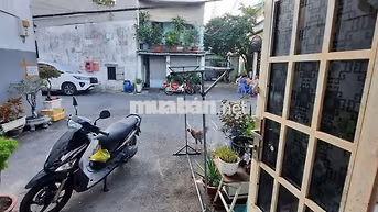 Nhà trống nguyên căn cho thuê lâu dài