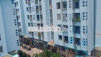 Thang Bộ lầu 4 DT60m2 lô A CHUNG CƯ 336/24 Nguyễn Văn Luông