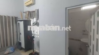Phòng ban công ngay cạnh Đại học công nghiệp