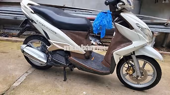 Yamaha Luvias FI Trắng, Nâu Việt Nam