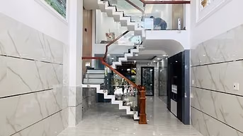 NHÀ XÂY MỚI ĐẸP 5 Tầng – HẺM 8M – GIÁP QUẬN 6 , QUẬN TÂN PHÚ 