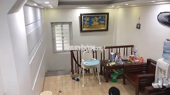 Chính chủ cho thuê nhà ngõ 2 Cầu Bươu. 35m x 4.5 tầng. Giá 9tr/tháng