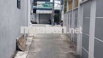 Cần bán lô đất có nhà cấp 4 ( có thể cho thuê được ) sổ riêng 62m2