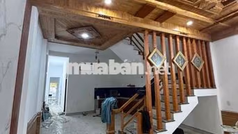 Cho thuê nhà 2 tầng mới rộng 200m2 MT Nguyễn Lương Bằng
