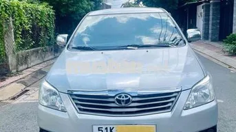 Toyota Innova E 2012 Số sàn Bạc