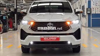 Toyota Innova Cross 2.0V 2024 Trắng 19.000 km