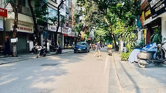 Bán nhà phố Nguyễn Chánh 8 tầng, 65m, có thang máy, vỉa hè, kinh doanh