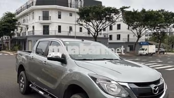 Mazda BT-50 2016 2 cầu 4x4 Số sàn Xám