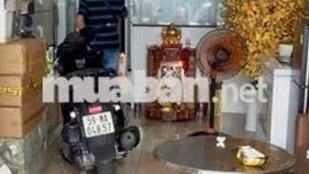 nhà căn gốc 4 phòng ngủ có 2 máy lạnh năng lượng mặt trời 