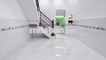 Nhà cách ngã 6 GV 200m, cho thuê 6tr/tháng, khu dân cư an ninh, nhà mo