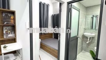 Căn hộ trung tấm 2pn 2 ban công gần chợ Bến Thành, ĐH Hoa Sen,Văn Lang