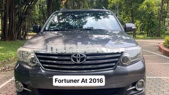 Toyota Fortuner 2016 2.7V 4X2 AT Xám