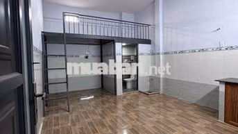 Phòng đẹp Đặng Thúc Vịnh, HM - Có máy lạnh - Gác cao chỉ 2tr8