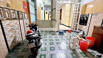 cho thuê nhà bà điểm - Diện tích: 5x16m - Kết cấu: trệt 1 lầu