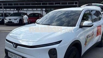 VinFast MPV7 2026 Trắng 11.000 km