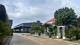 Cần bán biệt thự cao cấp và nhà xưởng cùng mặt bằng kinh doanh