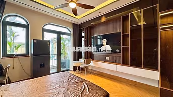 CHDV BAN CÔNG FULL NỘI THẤT LUXURY NGAY CÔNG VIÊN LÀNG HOA
