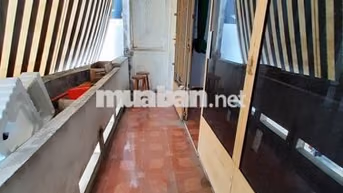 PHÒNG TRỐNG TRONG NHÀ NGUYÊN CĂN CHỈ NỮ THUÊ