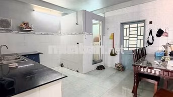 Nhà trệt lửng lầu 2PN đường Trần Hưng Đạo nối dài 7 triệu