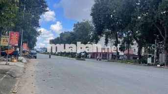 Nhà trệt 2 lầu sân thượng trục chính KDC Nam Long