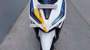 Honda Vario 150cc 2020 Trắng, vàng, đen