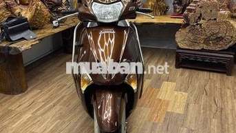 Honda Lead biển Sg máy êm, xe đá chống tắt máy