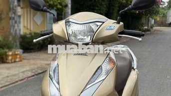 Honda Lead 2016 Vàng đen len ken mới 98%