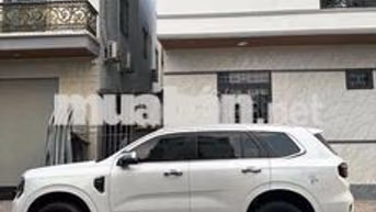Ford Everest 2022 Titanium 2.0 Trắng 6 vạn km
