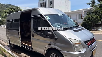 Xe khách Ford Transit 16 chỗ Bạc