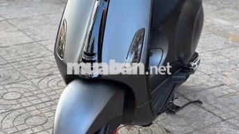 Piaggio Vespa Sprint 125 i-get Xám 23.000 km