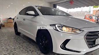 Hyundai Elantra 2016 Trắng Số sàn 8 vạn