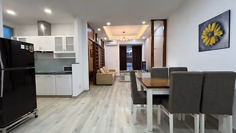 Cho thuê căn hộ saigonres Plaza 3PN nội thất cao cấp giá 16 Tr/th.