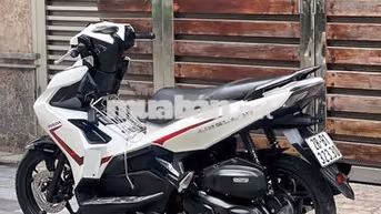 air blade 125cc màu trắng đen khoá smk
