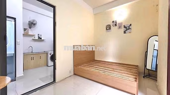CHO THUÊ STUDIO TÁCH BẾP BAN CÔNG THOÁNG FULL NỘI THẤT  NGAY VHU - HUB