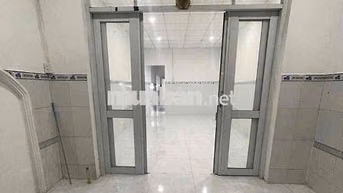 Nhà mặt tiền Trần Quang Diệu nhỏ (thuận tiện ở và kinh doanh)