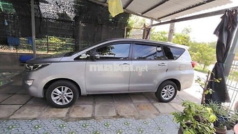 Toyota Innova 7 chỗ Số sàn Bạc