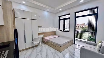 STUDIO BAN CÔNG THOÁNG MÁT NGAY GẦN NGÃ NĂM CHUỒNG CHÓ