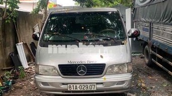 Mercedes-Benz MB100 9 chỗ Bạc
