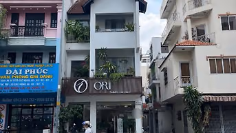 ⭐️Nhà 3 lầu góc 2 Mặt tiền kinh doanh Hoàng Hoa Thám, P6.