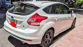 Ford Focus Hatchback S 2015 Trắng