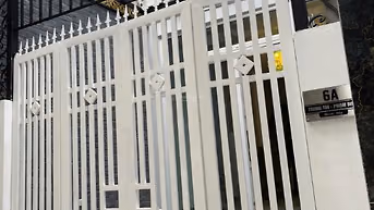 CHÍNH CHỦ CẦN BÁN NHÀ TẠI SỐ 6A, NGÕ 227/28/2 THẠCH BÀN, LB, HN