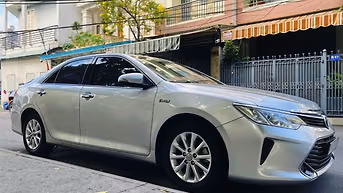 Xuất cảnh cần bán xe Toyota Camry bản 2.0E đời 2016