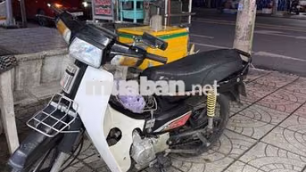 Honda Dream Cổ điển Đen trắng