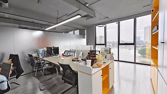 Cho thuê sàn văn phòng Nguyễn Xiển full nội thất cao cấp view hồ